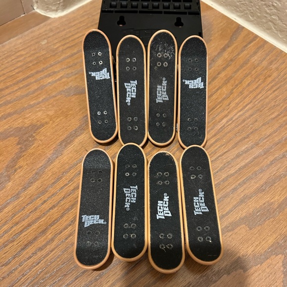 Lot of 8 Vintage Tech Deck Skateboards & Holder Display - Picture 6 of 7